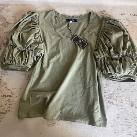 🆕Trish Scully Scoop Neck Olive Green Puff Sleeve Top NWT - Picture 2 of 7